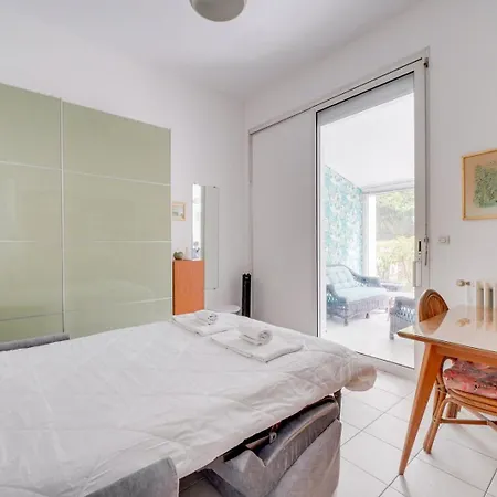 Гостевой дом Jolie Maison Au Bouscat Avec Jardin 4*